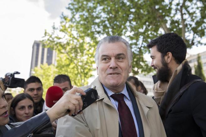 Luis Brcenas a la salida de los juzgados de Plaza de Castilla en...