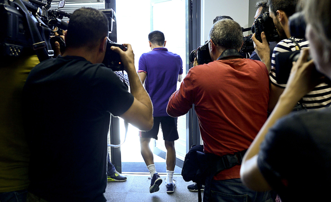 Xavi abandona la sala de prensa de San Joan Desp tras anunciar su...