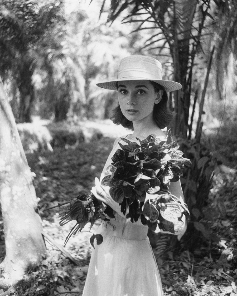Audrey Hepburn, durante el rodaje en frica de 'Historia de una...