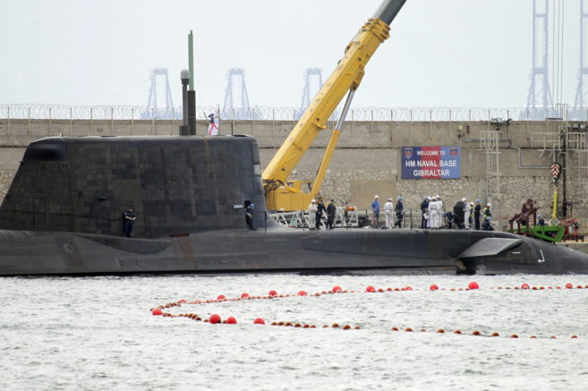 El submarino nuclear Ambush, en el puerto de Gibraltar.