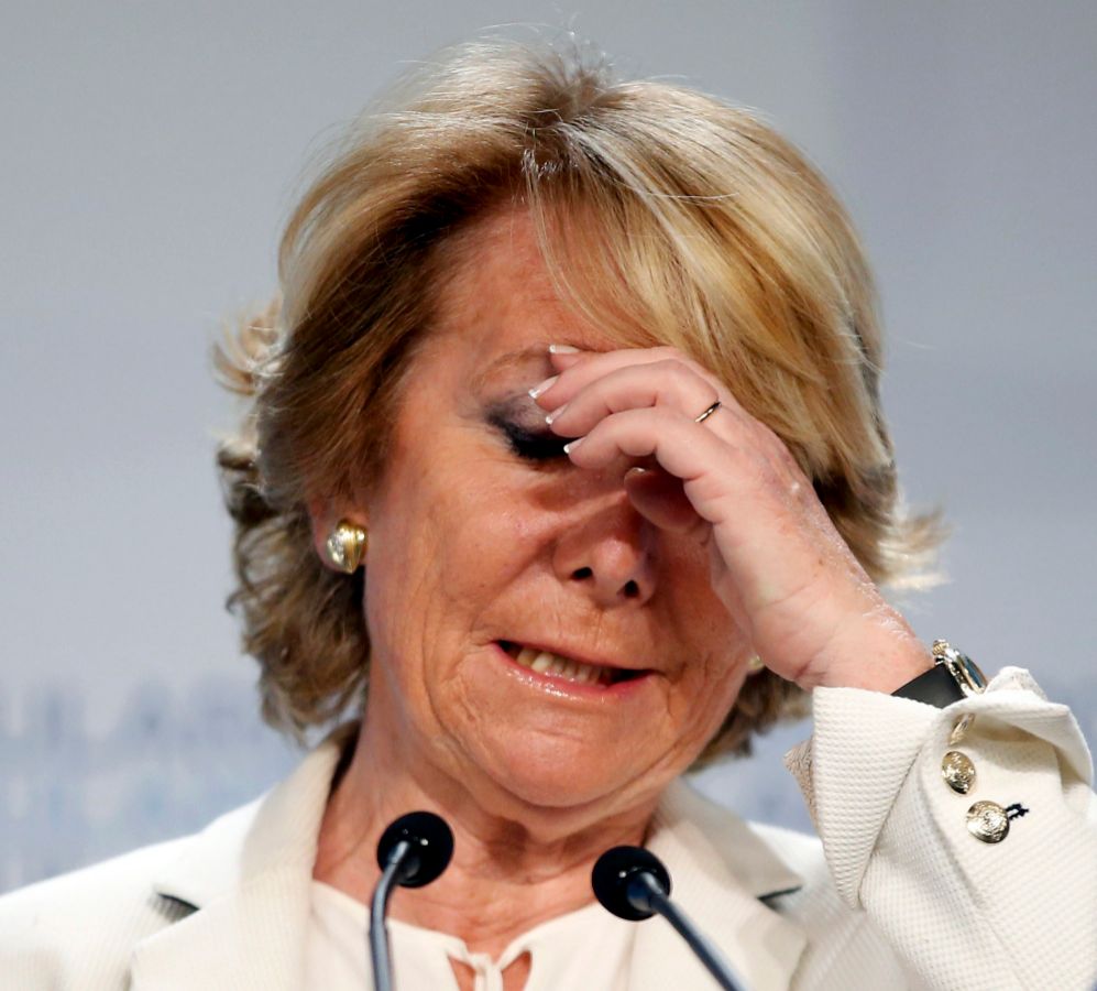 Esperanza Aguirre cabizbaja durante la valoracin electoral. Aunque...