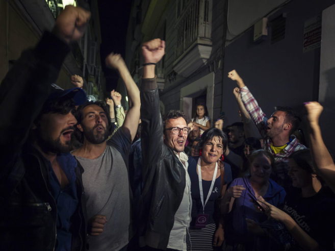 Teresa Rodrguez celebra los resultados electorales, junto a Jose...