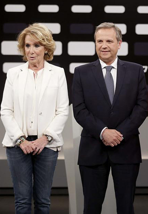 Esperanza Aguirre, y Antonio Carmona, en el debate de Telemadrid