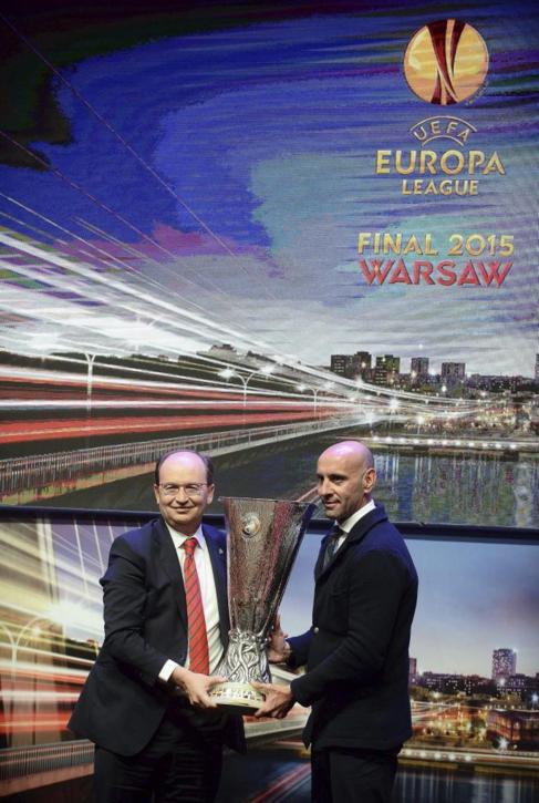 Monchi, con el presidente del Sevilla y la Europa League.