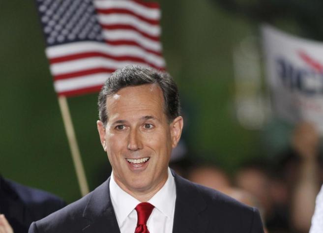 Rick Santorum durante su discurso tras anunciar su candidatura.