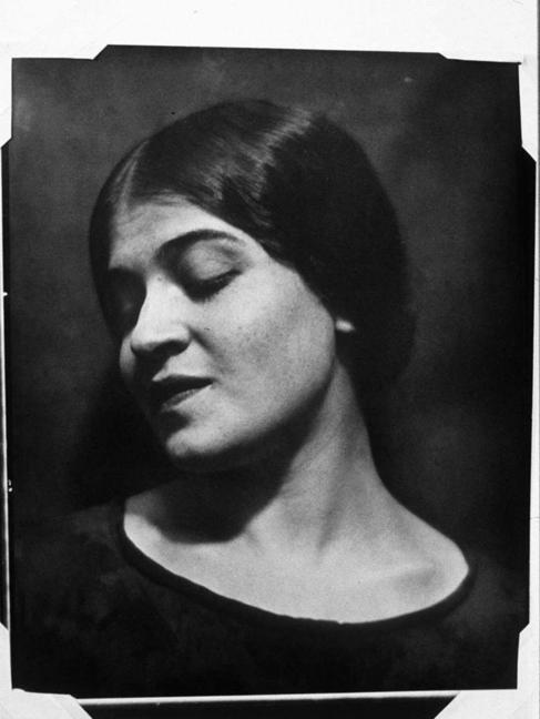 Tina Modotti, retratada por Edward Weston.
