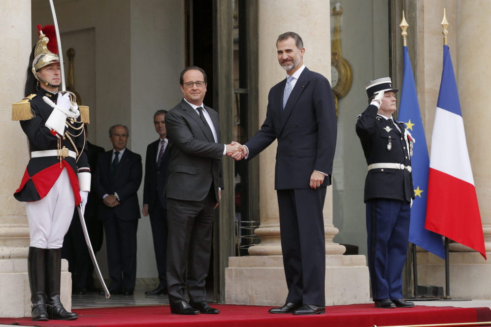 El presidente francs, Franois Hollande, y el Rey Felipe VI se...