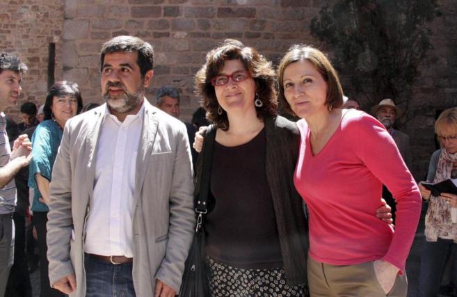 Jordi Snchez, Liz Castro y Carme Forcadell, durante un acto de la...