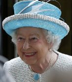 La reina Isabel II, a su llegada a la estacin de ferrocarril de...