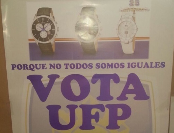 Un cartel de la UFP animando a votar y ofreciendo un reloj de regalo,...