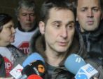 El parlamentario vasco Iker Casanova atiende a los medios, el pasado...