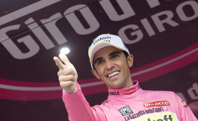 Alberto Contador celebra el Giro de Italia ganado el pasado mes de...