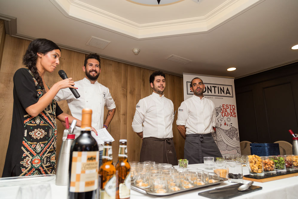 El Restaurante La Ontina organiz un 'showcooking' de tapeo muy...