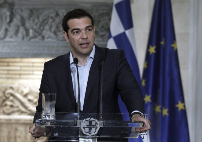 El primer ministro griego, Alexis Tsipras, durante una rueda de...
