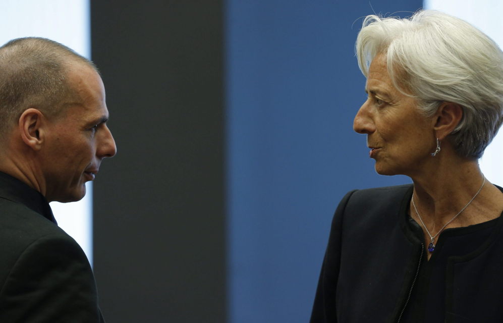 El ministro de Finanzas griego, Yanis Varufakis, y la directora...