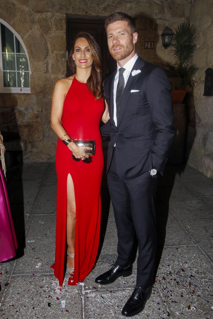 Xabi Alonso con su mujer, Nagore Aramburu, siempre una de las ms...