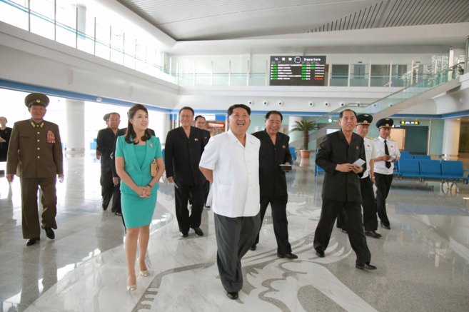 Kim Jong-un visita la reconstruccin de la terminal internacional del...