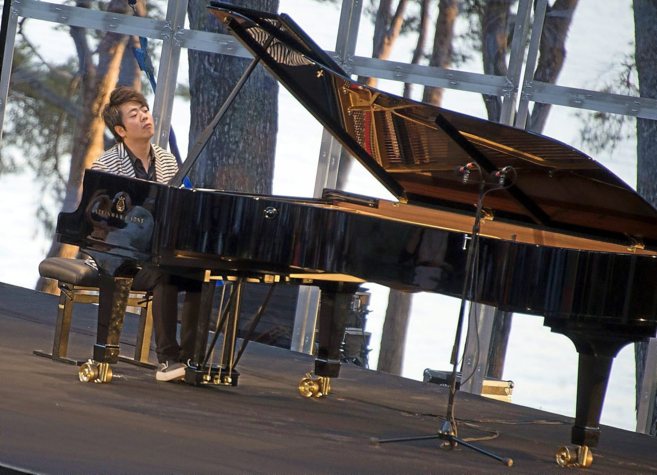 El joven pianista Lang Lang durante su actuacin el festival de...