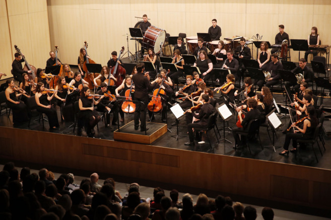 La Orquesta de la Academia de Estudios Orquestales, durante su...
