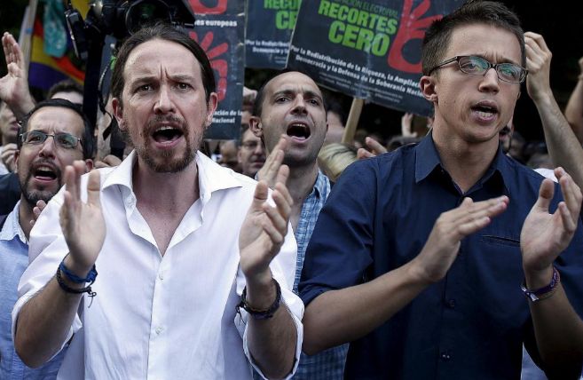 Pablo Iglesias e igo Errejn, en una protesta reciente.