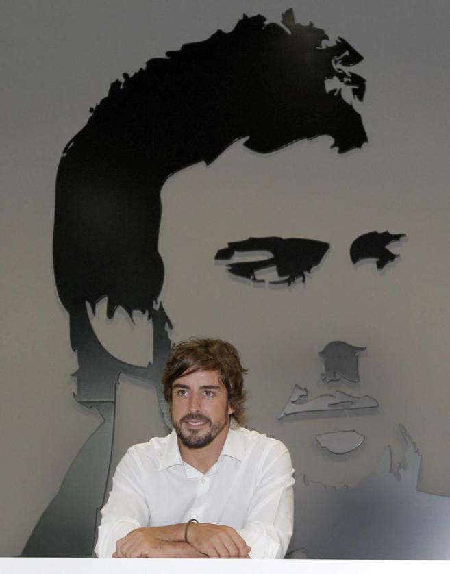 Fernando Alonso inaugurando su museo y circuito.