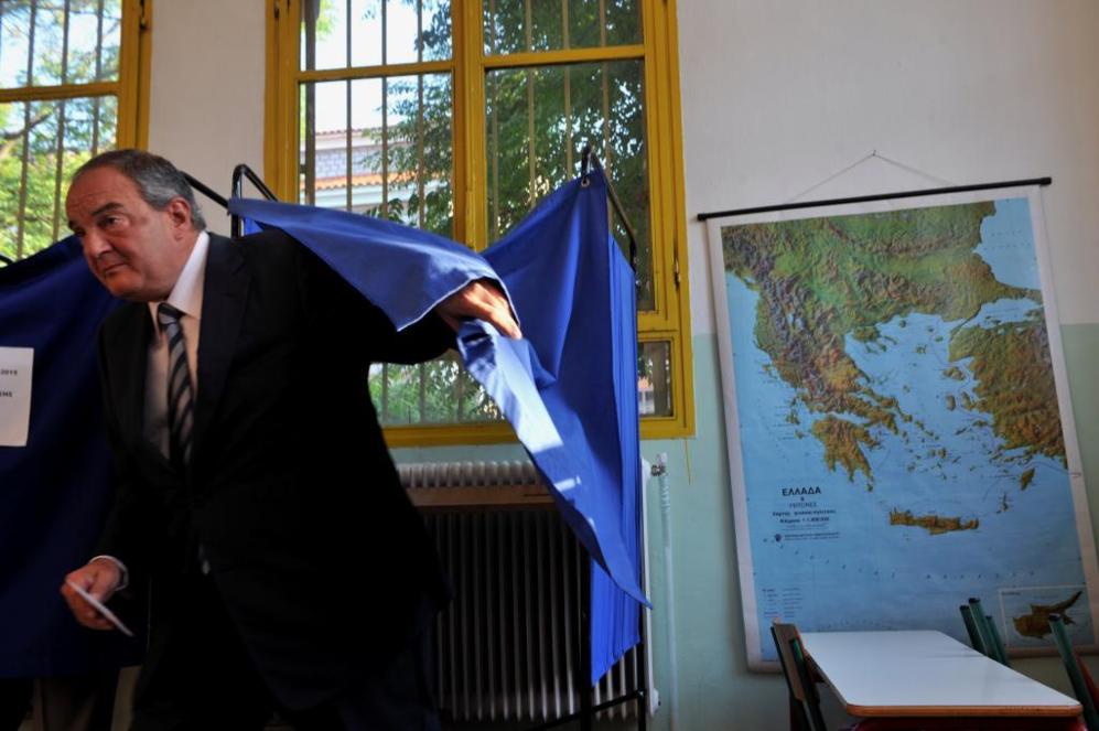 El ex primer ministro griego Kostas Karamanls se ha sumado a varios...
