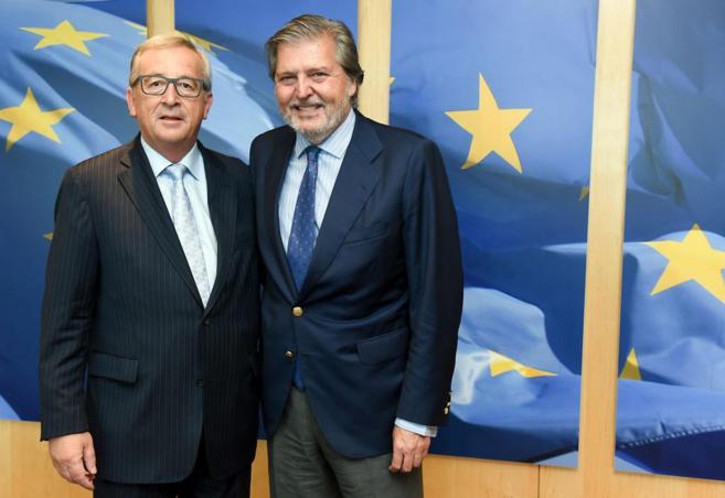 Mndez Vigo junto a Jean Claude Juncker, presidente de la Comisin...