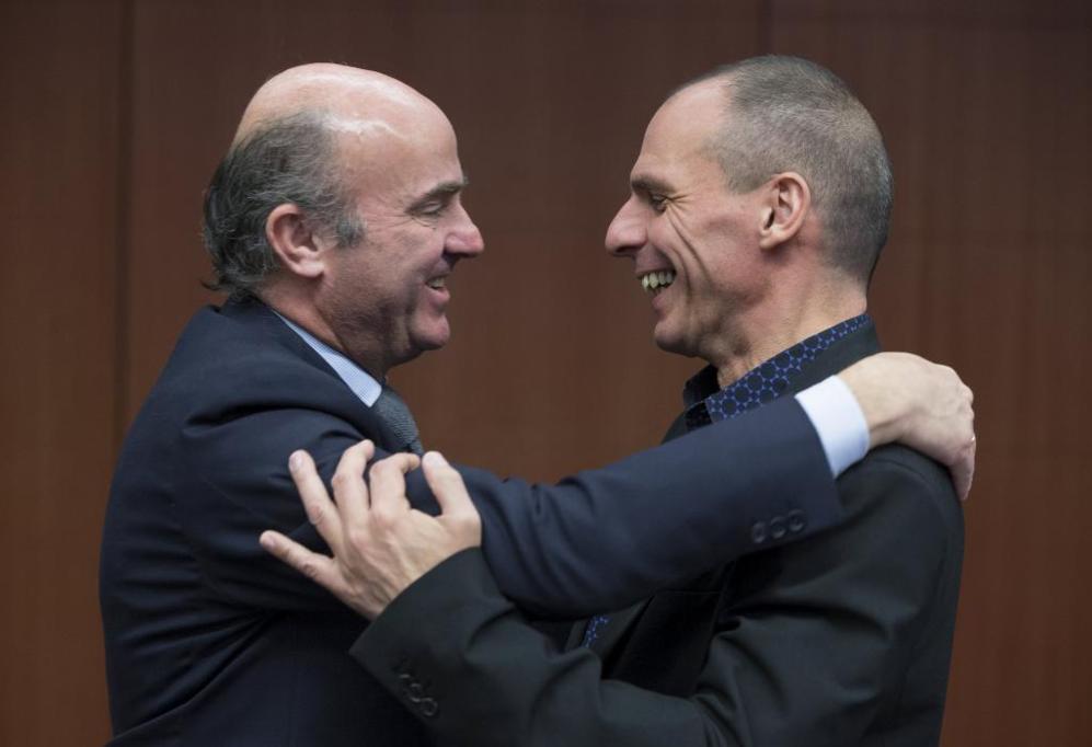 Luis de Guindos, ministro de Economa, y Yanis Varoufakis, ex...