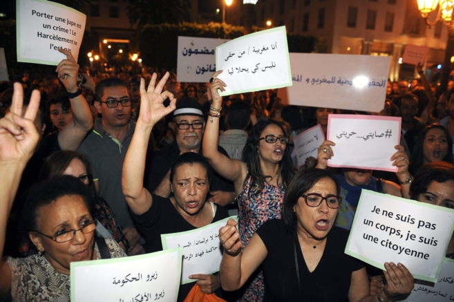 Un grupo de personas protesta en Rabat contra la detencin de las dos...