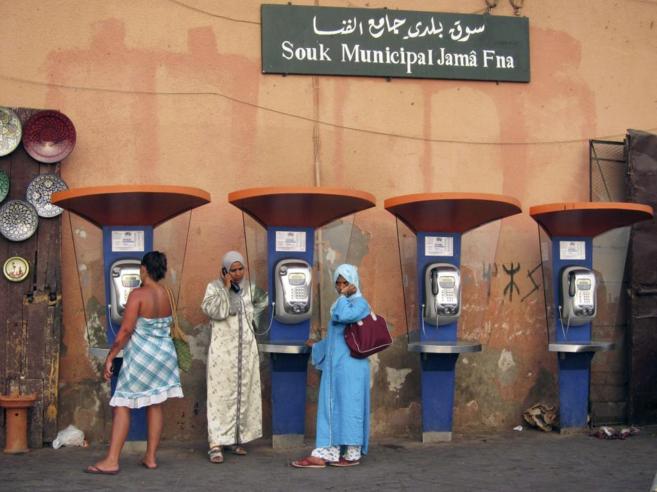 Mujeres marroquíes en la plaza de Jamaa el Fna, donde sucedieron los...