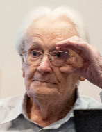 Oskar Grning durante la sesin de su juicio en Lneburg