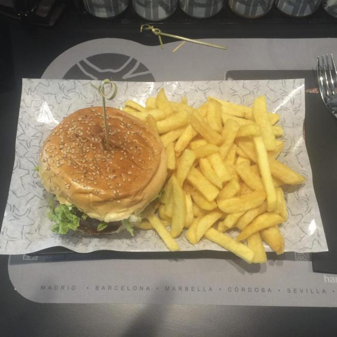 La hamburguesa Madrid es carne de la Sierra de Guadarrama, queso y...