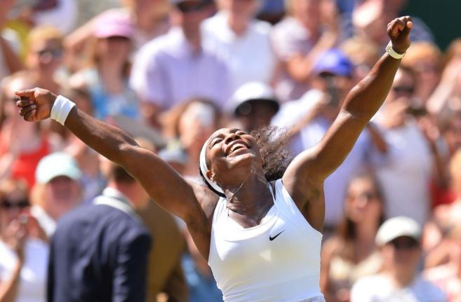 Serena Williams celebra su sexto Wimbledon.