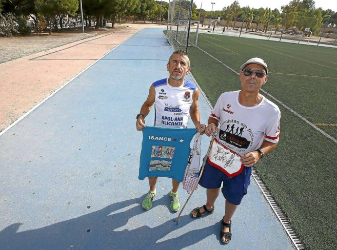 Dos de los participantes en el reto, Alberto Costilla y Kiko Prez,...