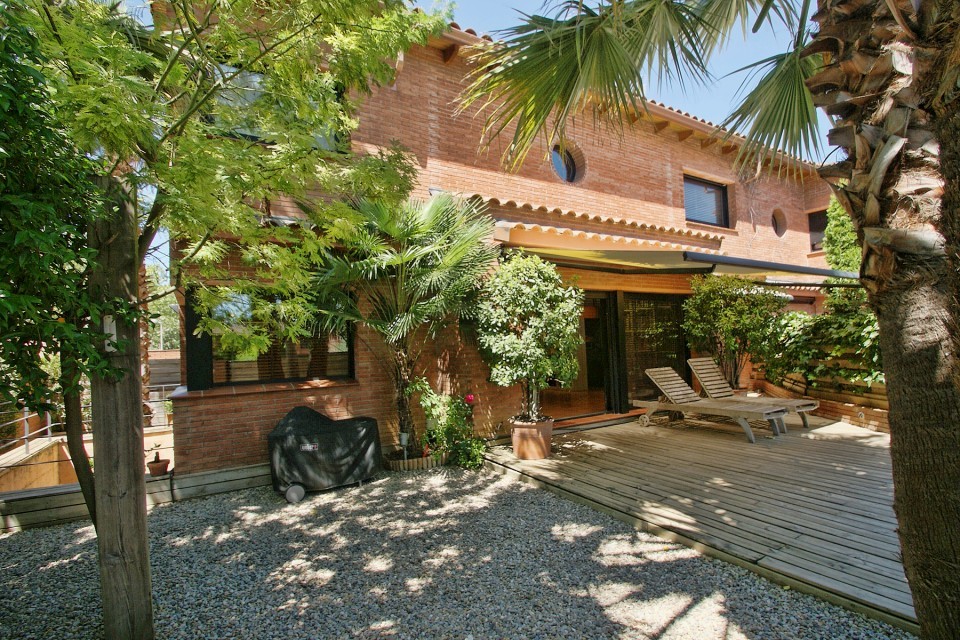 Casa de diseo en Sant Cugat-Golf, Barcelona. Precio: 775.000
