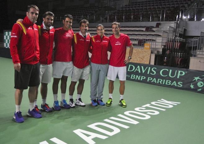 El equipo de la Copa Davis posando para una foto