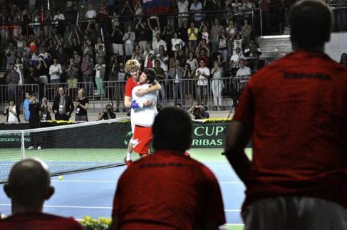 Rusia celebra la victoria en la Davis ante Espaa, en Vladivostok.