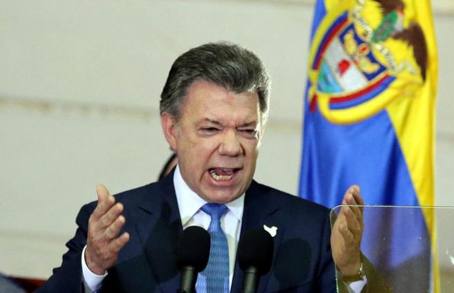 Juan Manuel Santos, pronuncia su discurso en el Congreso de Colombia...