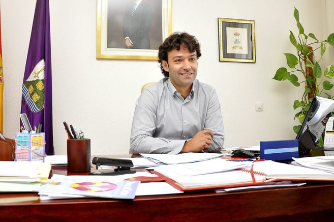 El alcalde de Tordesillas en su despacho, Jos Antonio Gonzalez...