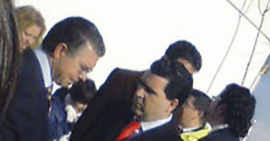 Francisco Granados, a la izquierda, conversa con David Marjaliza.