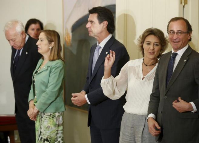 Jos Manuel Garca- Margallo, Ana Pastor y Jos Manuel Soria junto...