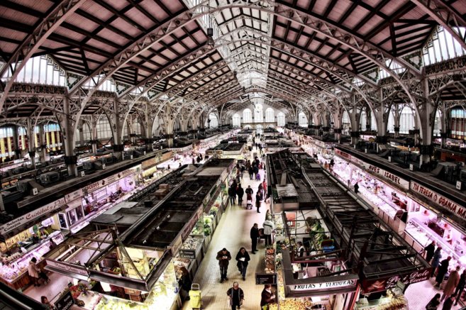 Vista general del interior del Mercado Central de Valencia.