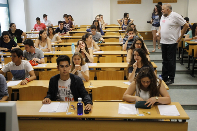Alumnos en una clase de la Universitat Jaume I.