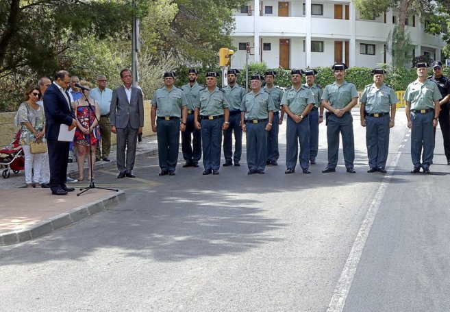 Agentes de la Guardia Civil en el homenaje celebrado frente al...