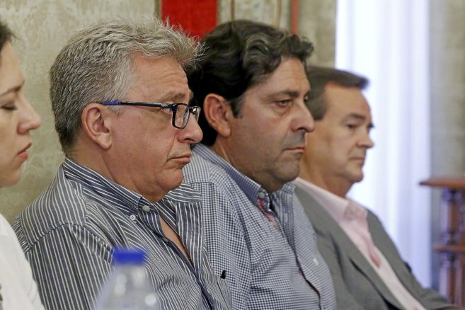 Antonio Joaqun Manresa, Fernando Sepulcre y Jos Luis Cifuentes, en...