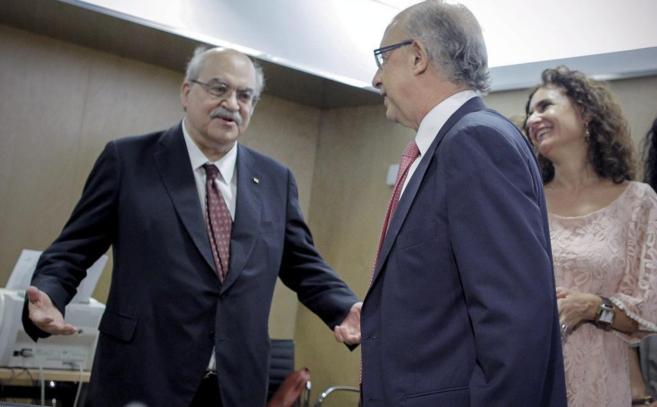 El consejero de Hacienda cataln con el ministro Cristbal Montoro...