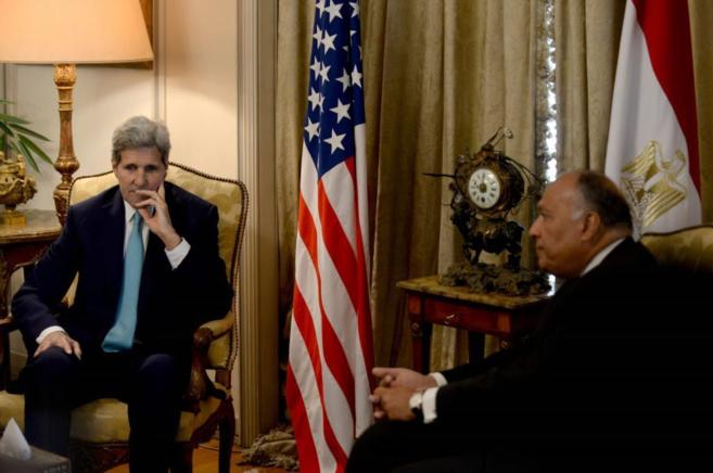 John Kerry y Sameh Shoukry, reunidos en El Cairo en el primer...