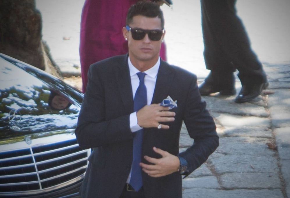 Cristiano Ronaldo, a su llegada al templo. El jugador fue testigo del...
