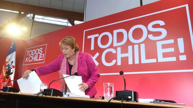 La presidenta chilena, Michelle Bachelet, durante un cnclave...