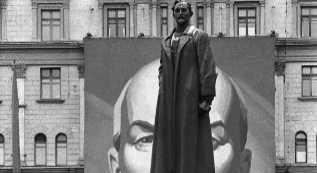 La estatua de Felix Dzerzhinski en 1990.